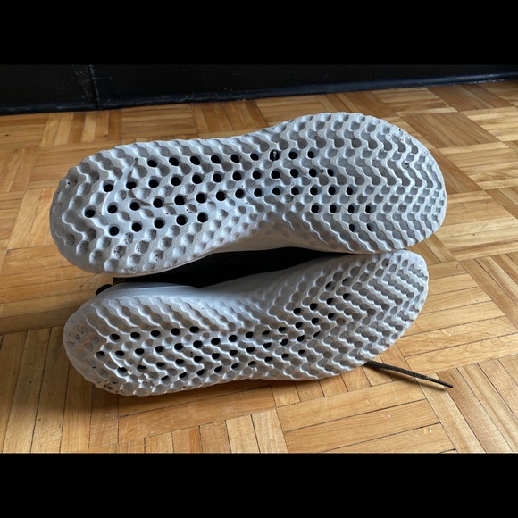Nike Renew Revival (size 8.5) - Picture 2 of 5
